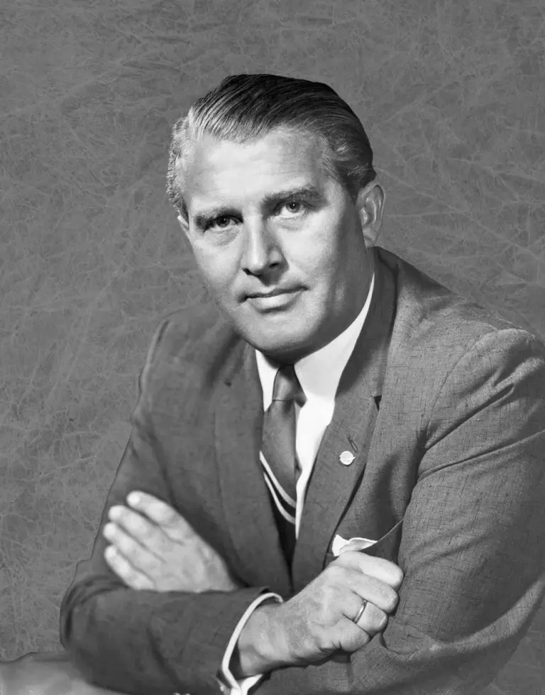 Official NASA portrait of Wernher von Braun